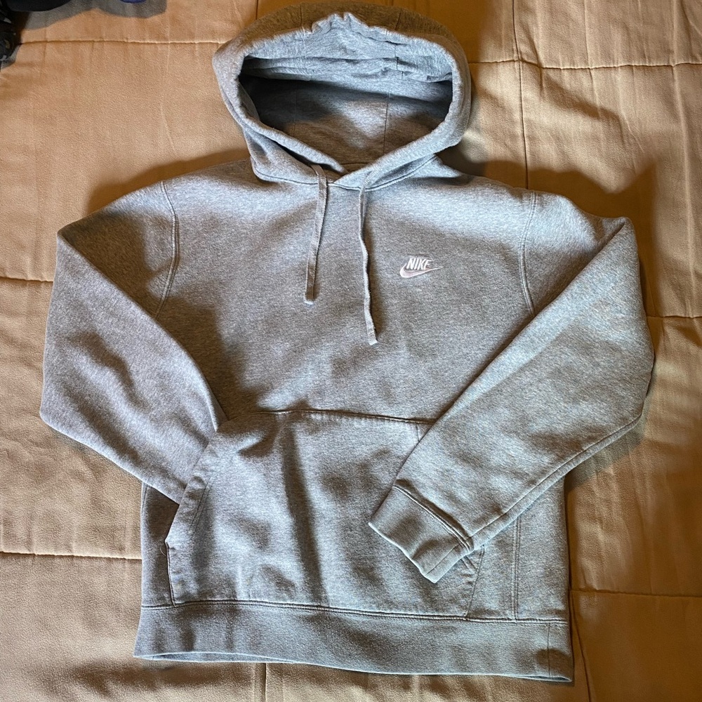 Nike Men's Light Gray Hoodie